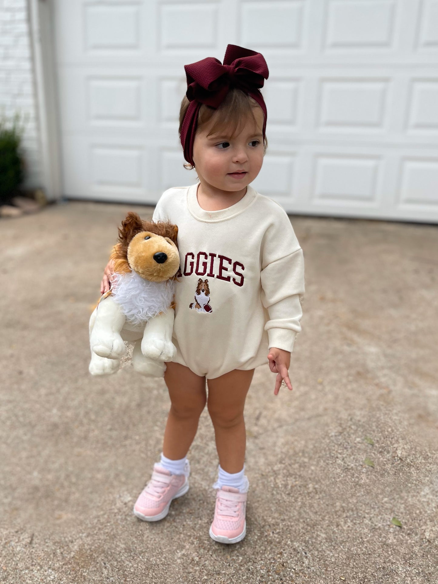 Unisex Texas A&M Aggies Reveille Bubble and Sweatshirt