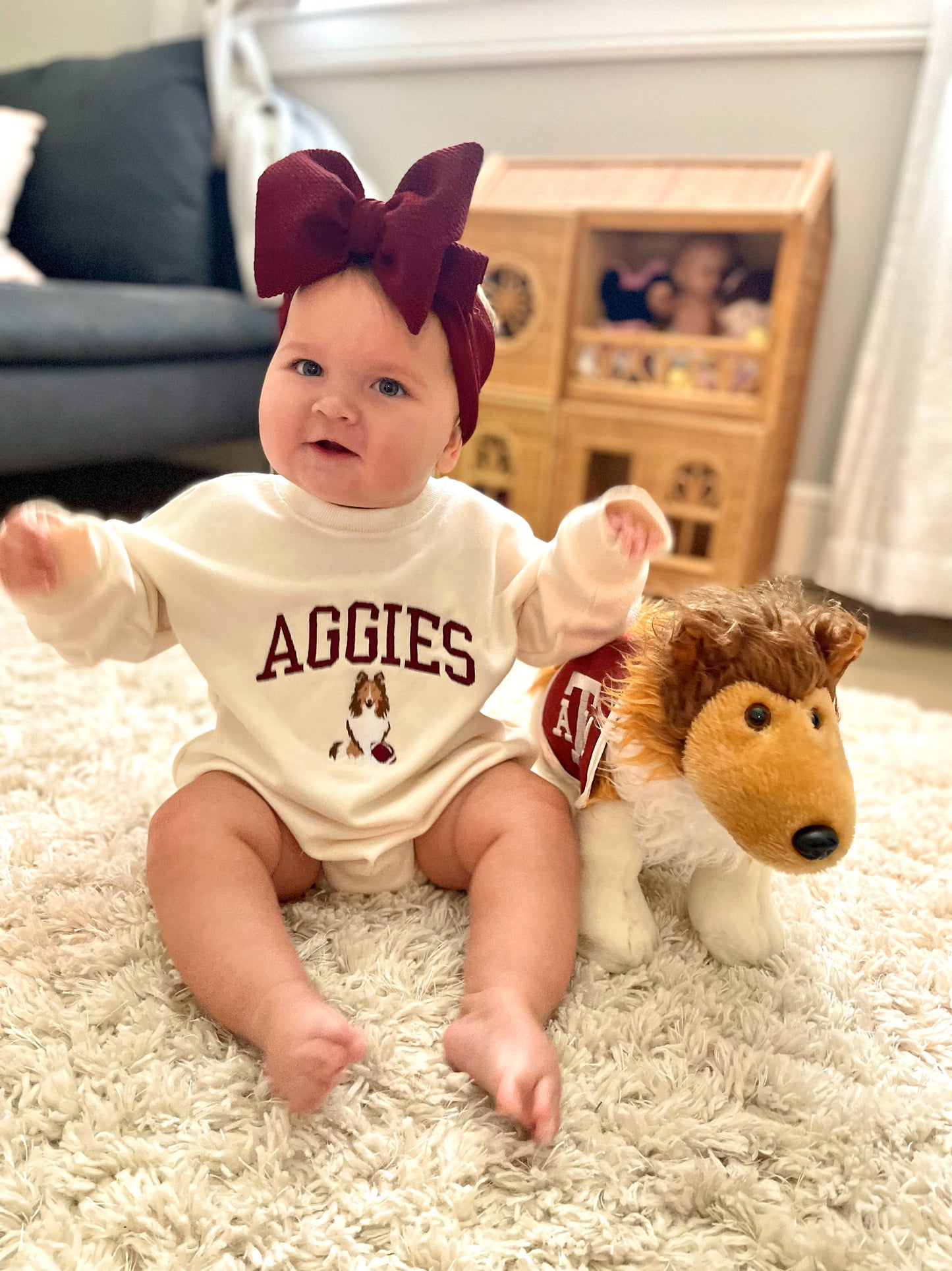 Unisex Texas A&M Aggies Reveille Bubble and Sweatshirt